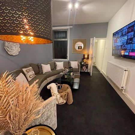 Urban 3 Bedroom Home In Kings Heath-Great Location Birmingham Extérieur photo