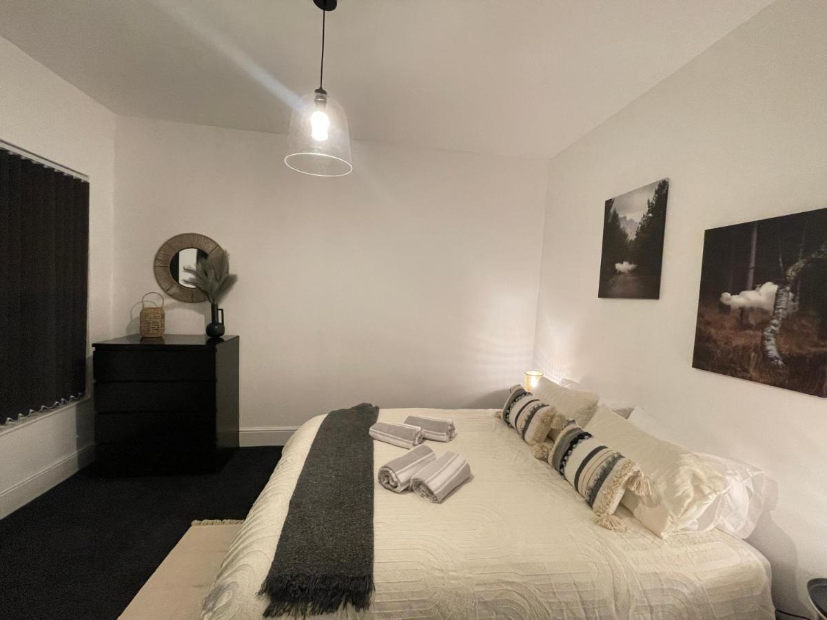 Urban 3 Bedroom Home In Kings Heath-Great Location Birmingham Extérieur photo