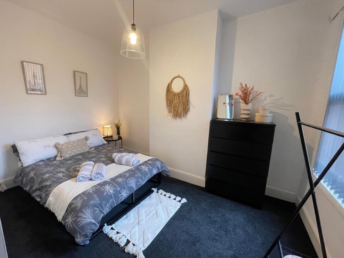 Urban 3 Bedroom Home In Kings Heath-Great Location Birmingham Extérieur photo